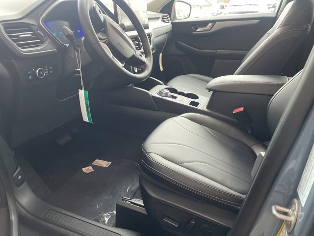 New 2026 Ford Escape SE w/ PHEV Premium Package image 8