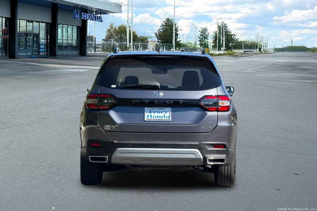 Certified 2024 Honda Pilot Elite image 8