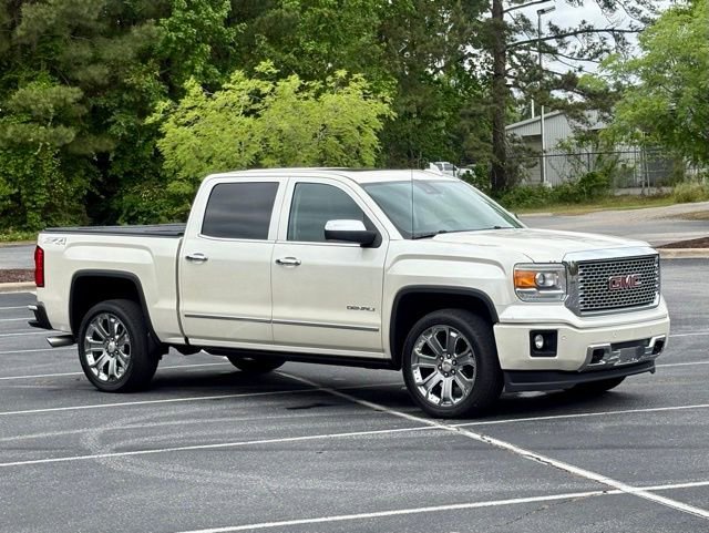Used 2015 GMC Sierra 1500 Denali w/ Driver Alert Package AWD/4WD image 10
