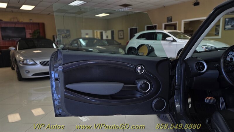 Used 2011 MINI Cooper S FWD image 11