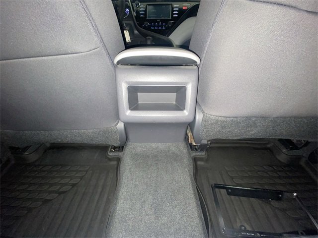 Used 2020 Toyota Camry LE image 28