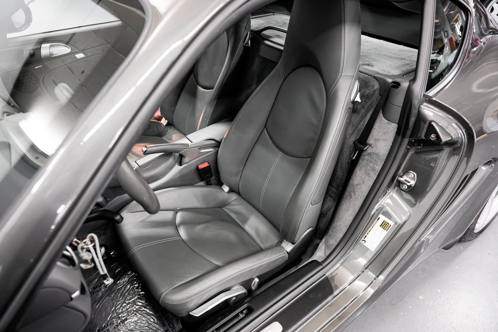 Used 2006 Porsche Cayman S RWD image 18