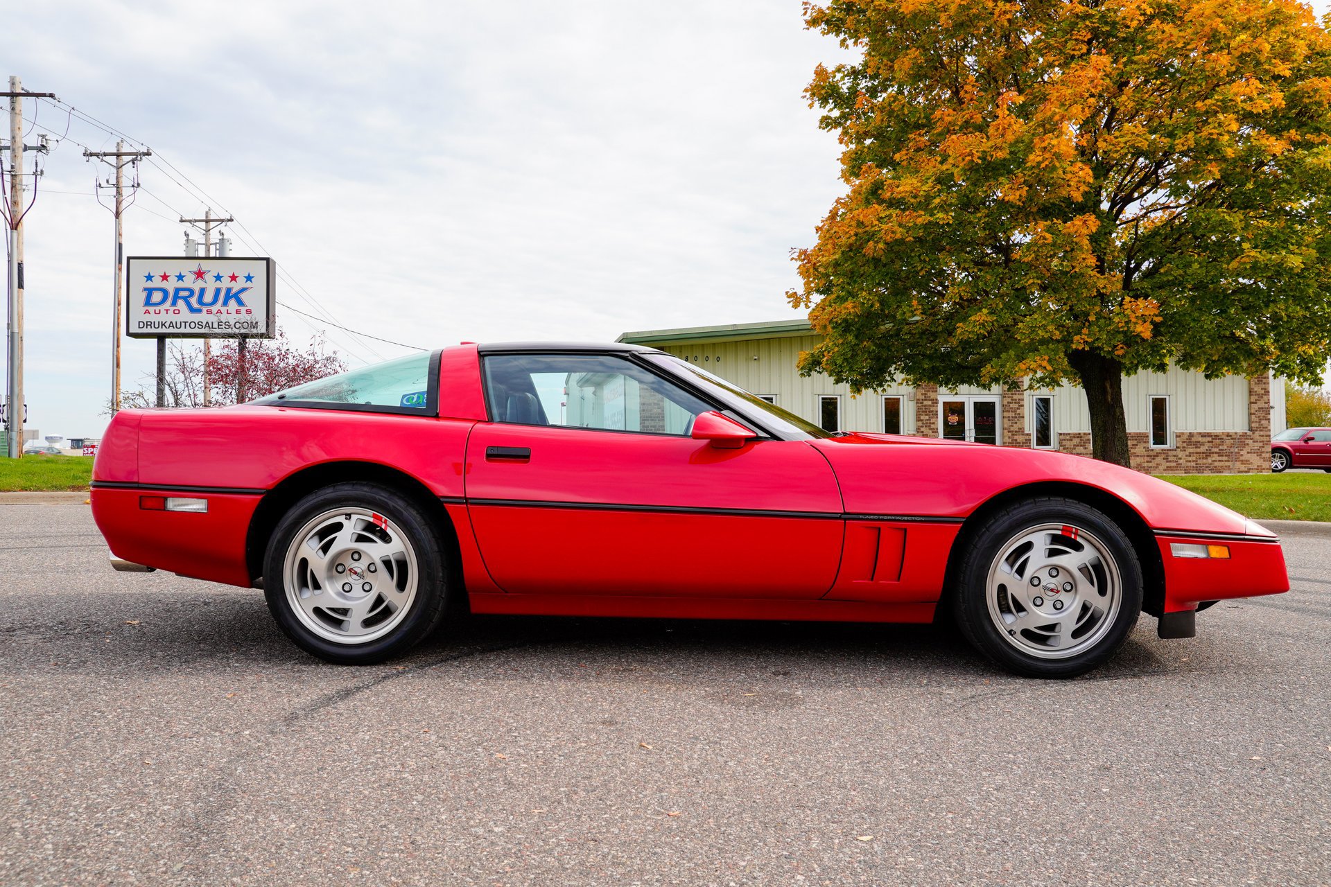 Used 1990 Chevrolet Corvette ZR-1 RWD image 2