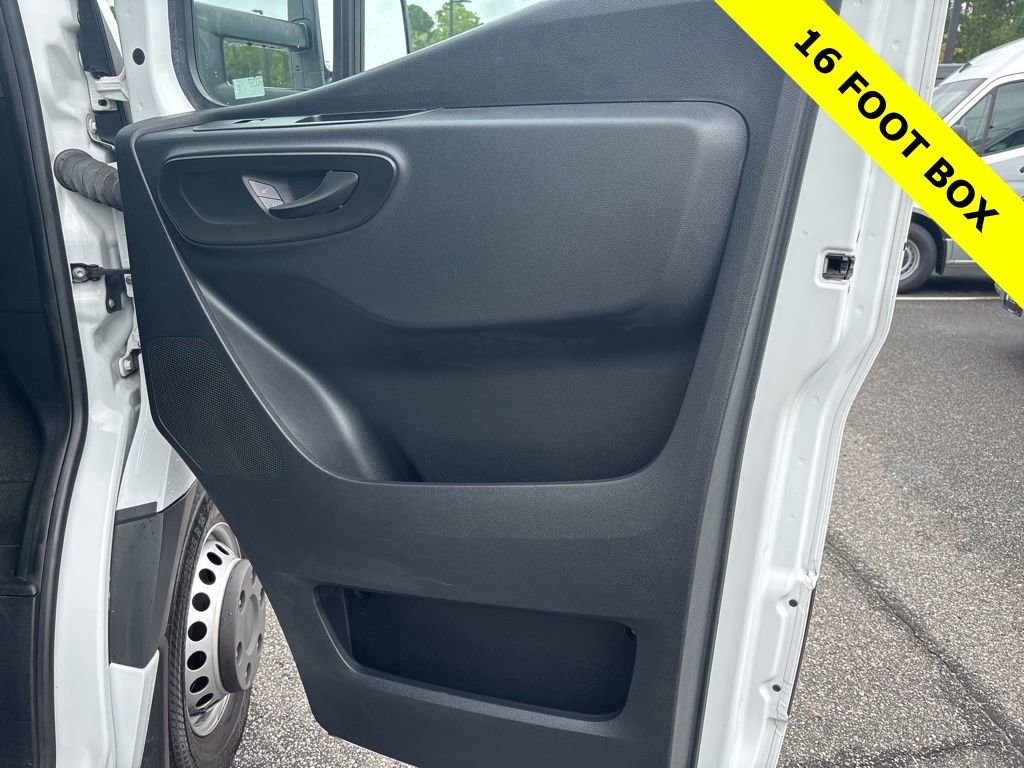 Used 2021 Freightliner Sprinter 3500 image 18