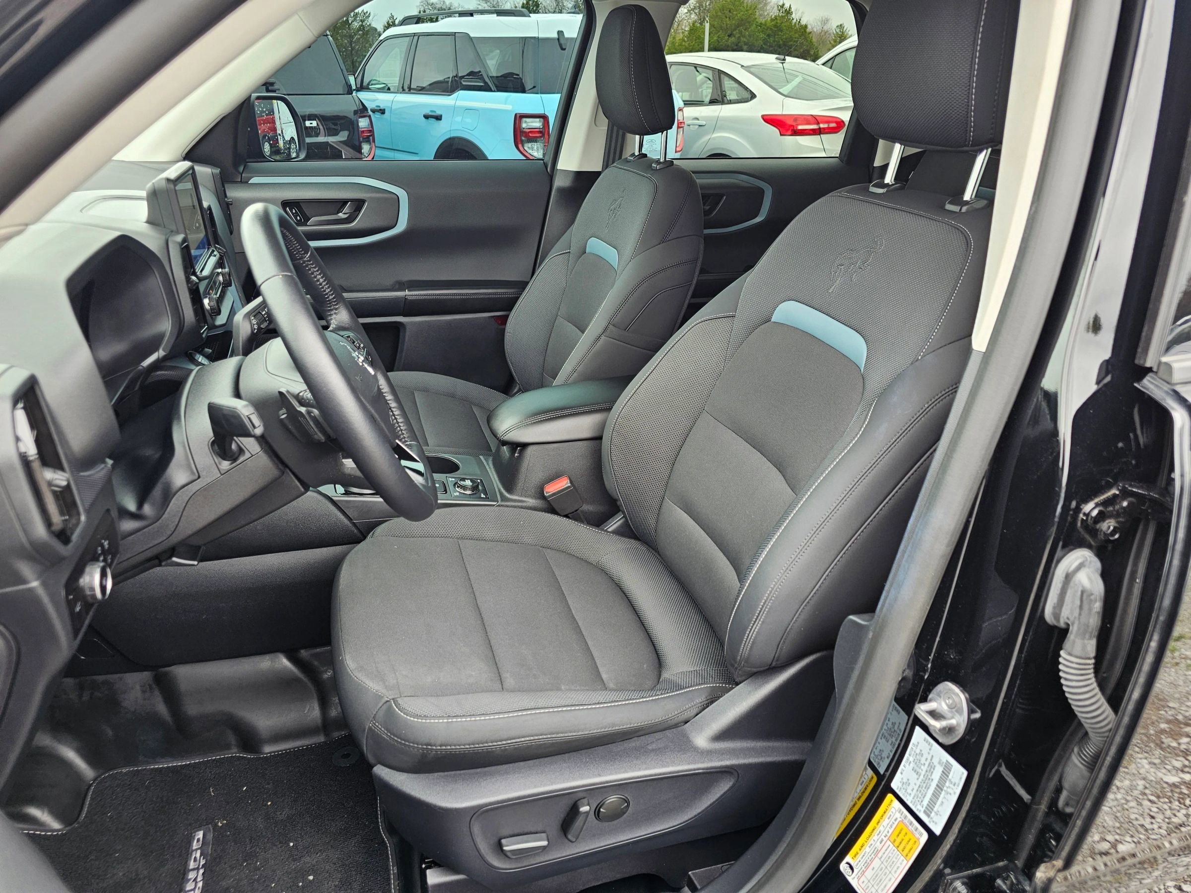 Used 2023 Ford Bronco Sport Badlands image 5