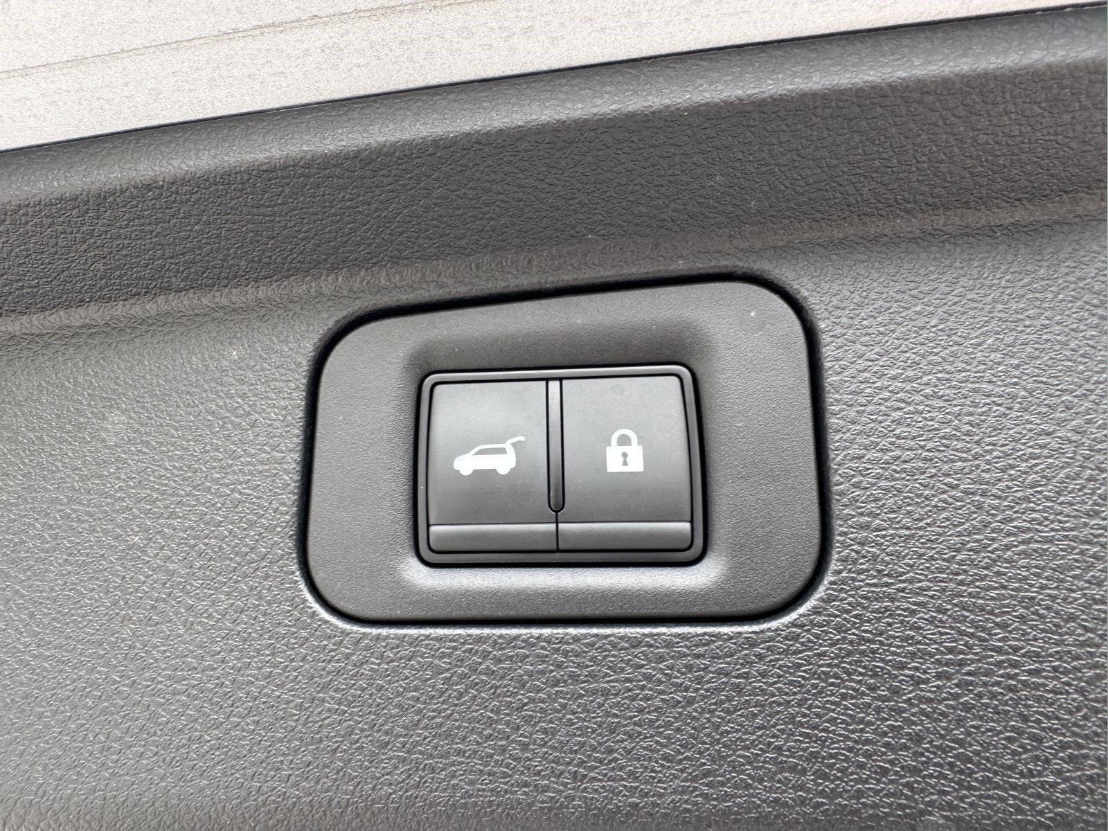 Used 2025 INFINITI QX80 Sensory AWD/4WD image 11
