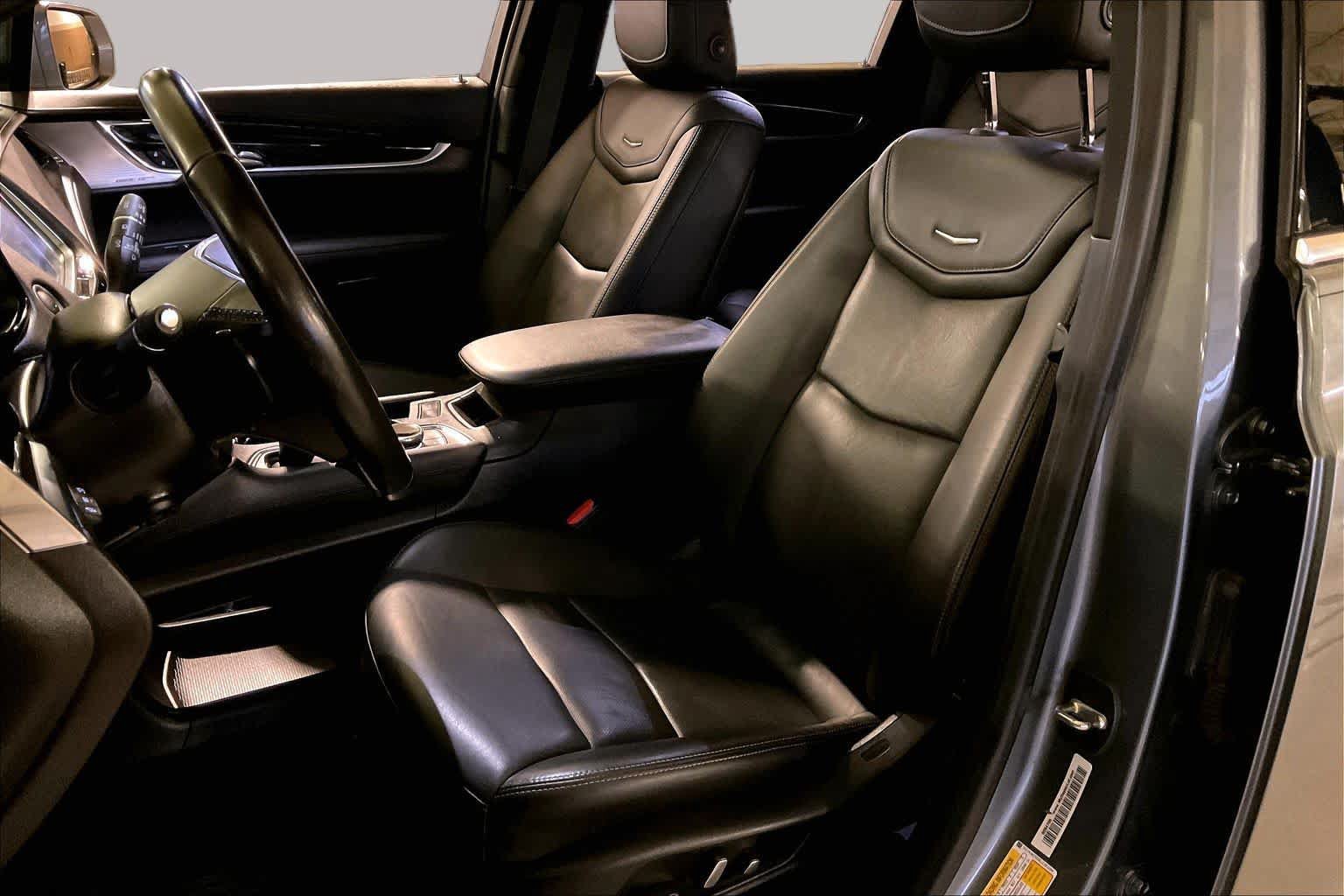Used 2020 Cadillac XT5 Premium Luxury FWD image 7