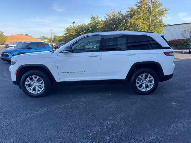 Used 2024 Jeep Grand Cherokee Limited AWD/4WD image 6