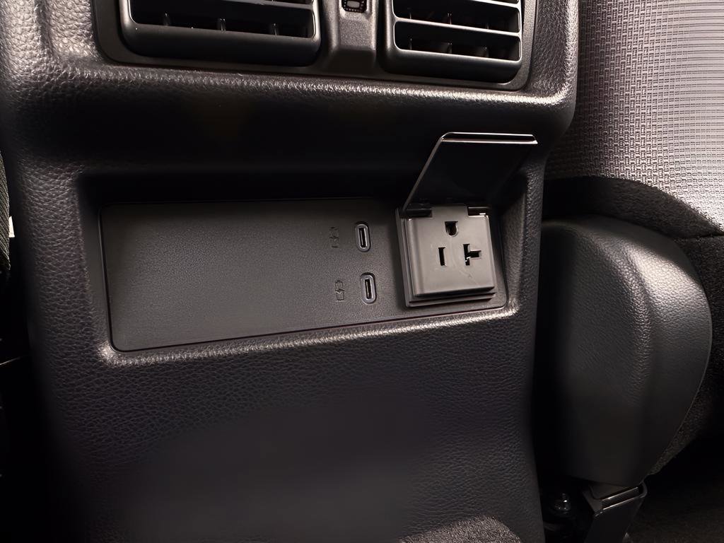 Used 2025 Toyota 4Runner TRD Off-Road image 28