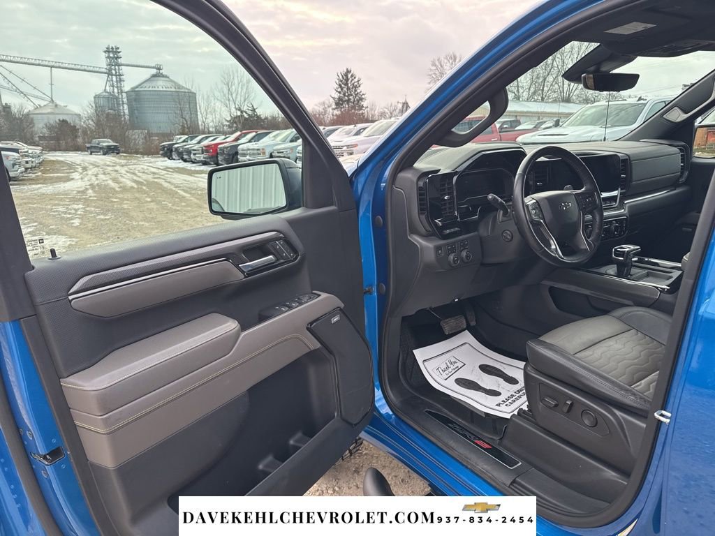 Used 2022 Chevrolet Silverado 1500 ZR2 w/ Technology Package image 15