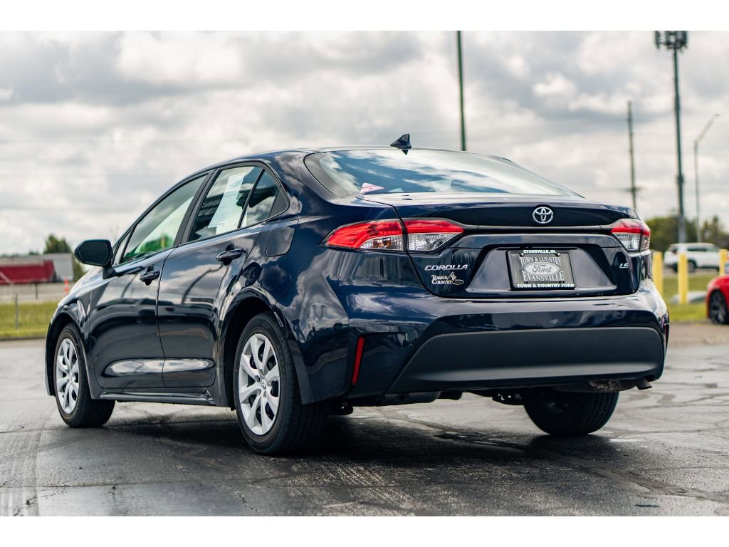 Used 2023 Toyota Corolla LE FWD image 3