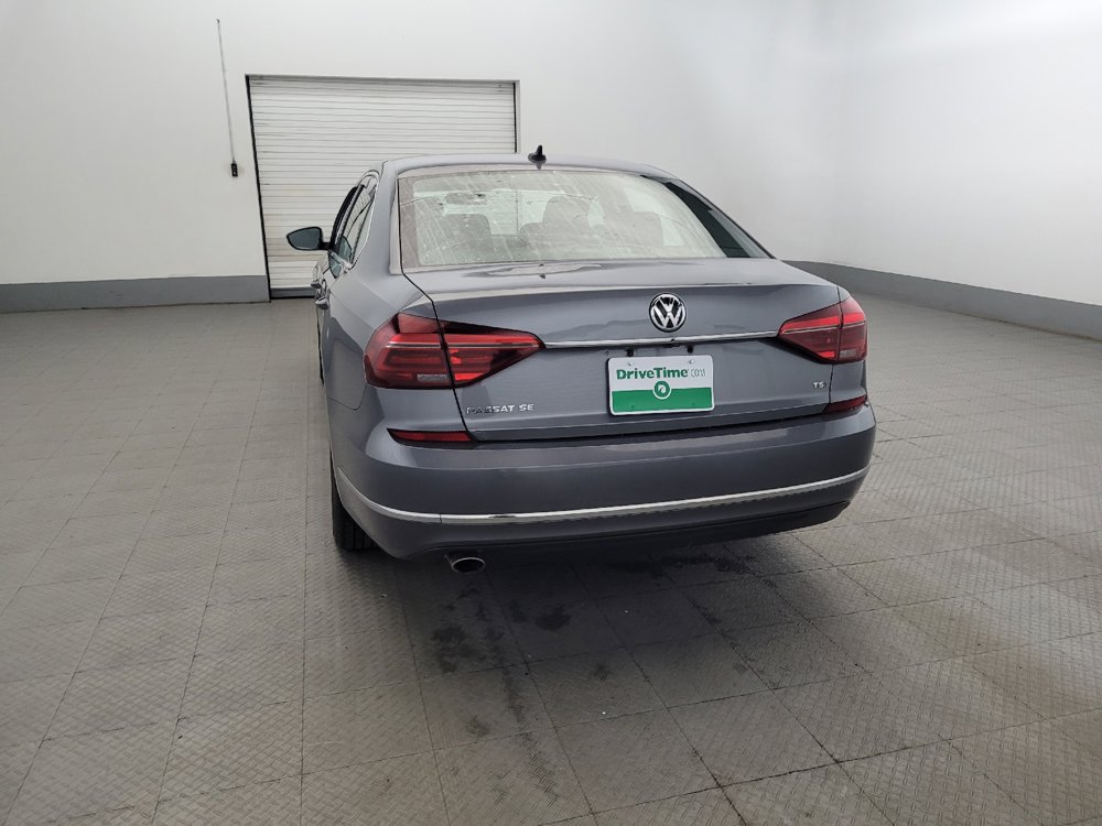 Used 2018 Volkswagen Passat 2.0T SE FWD image 6