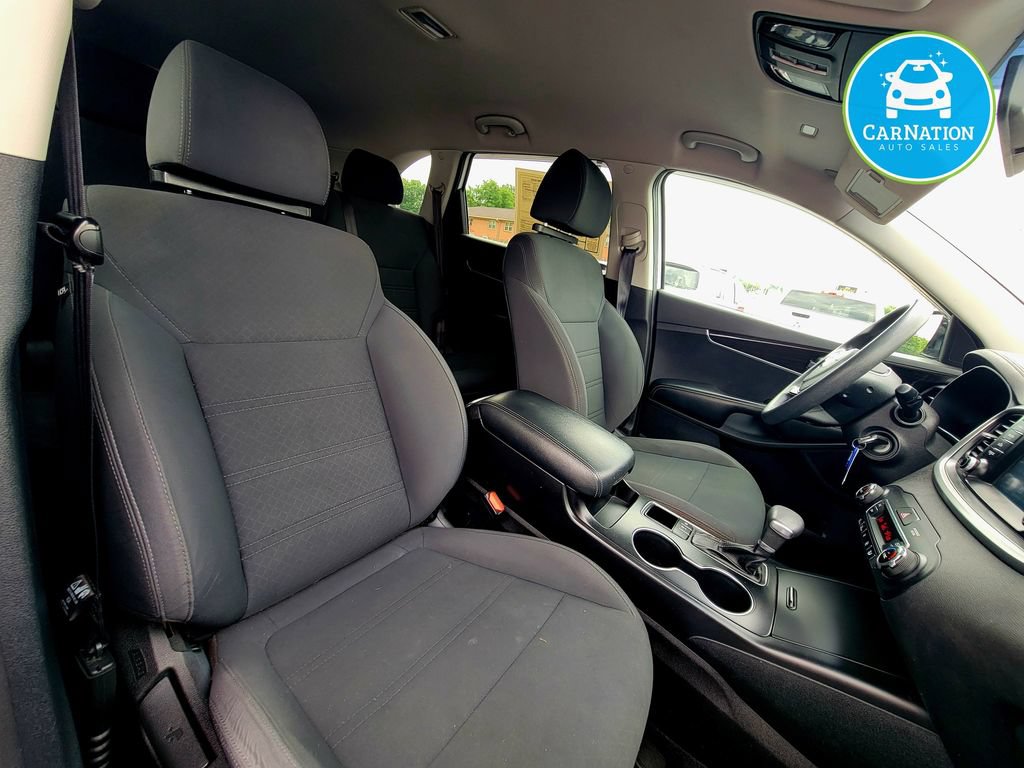 Used 2019 Kia Sorento AWD V6 image 13