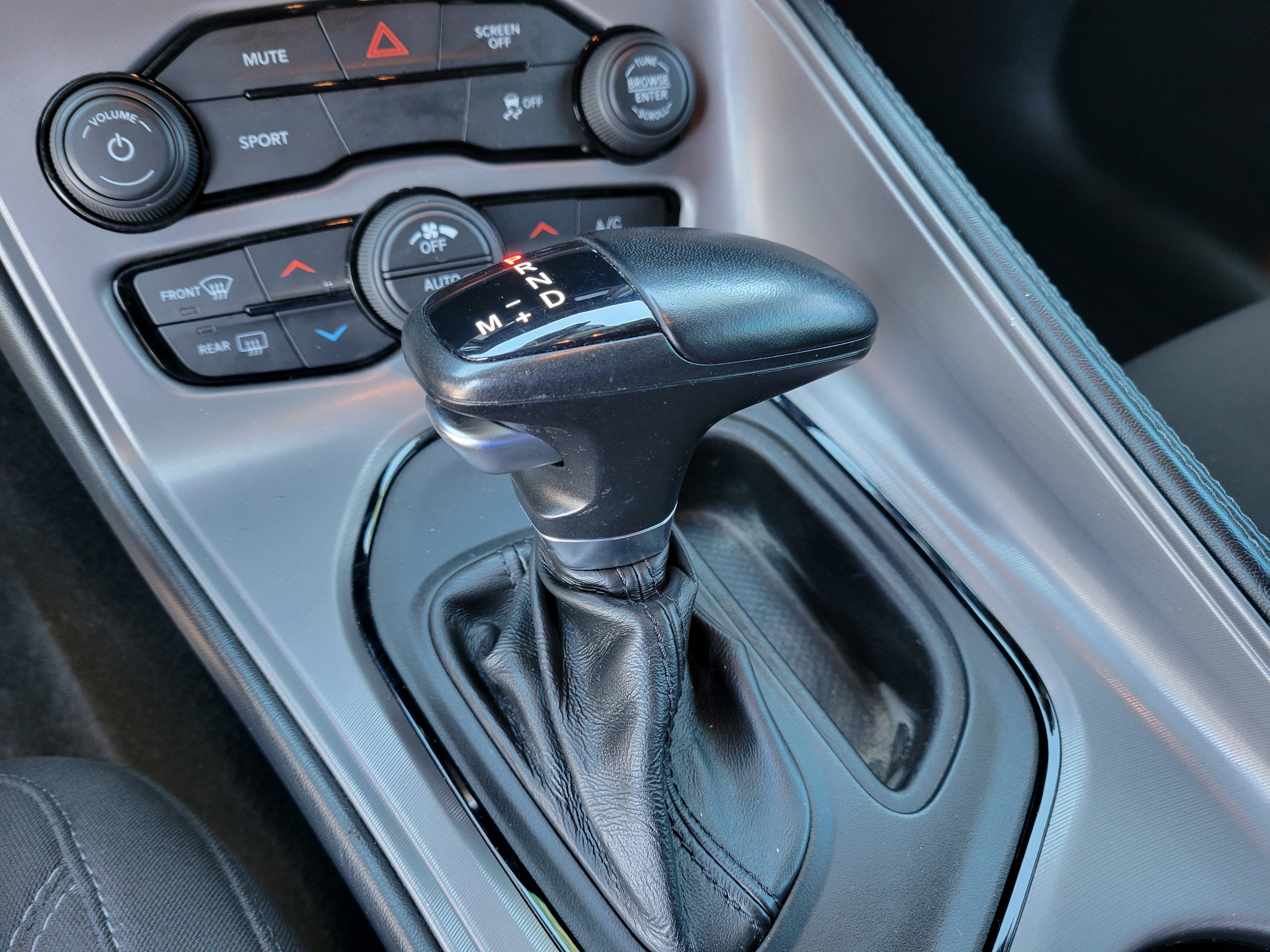 Used 2023 Dodge Challenger SXT image 21