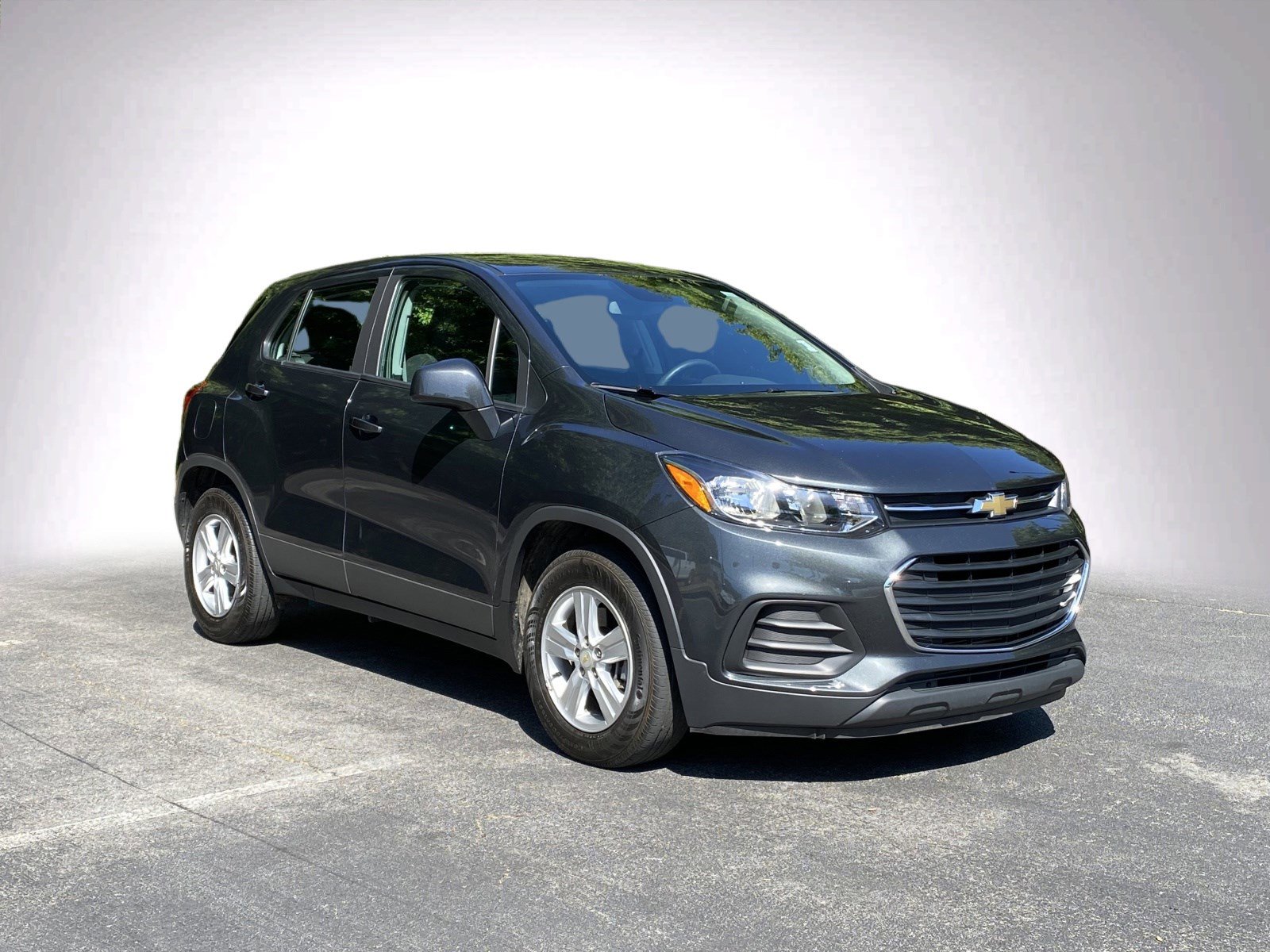 Used 2020 Chevrolet Trax LS FWD image 2