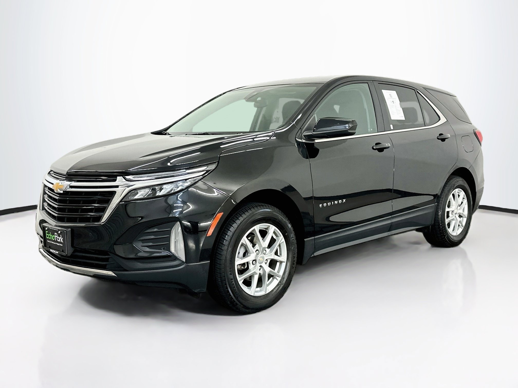 Used 2024 Chevrolet Equinox LT AWD/4WD image 3