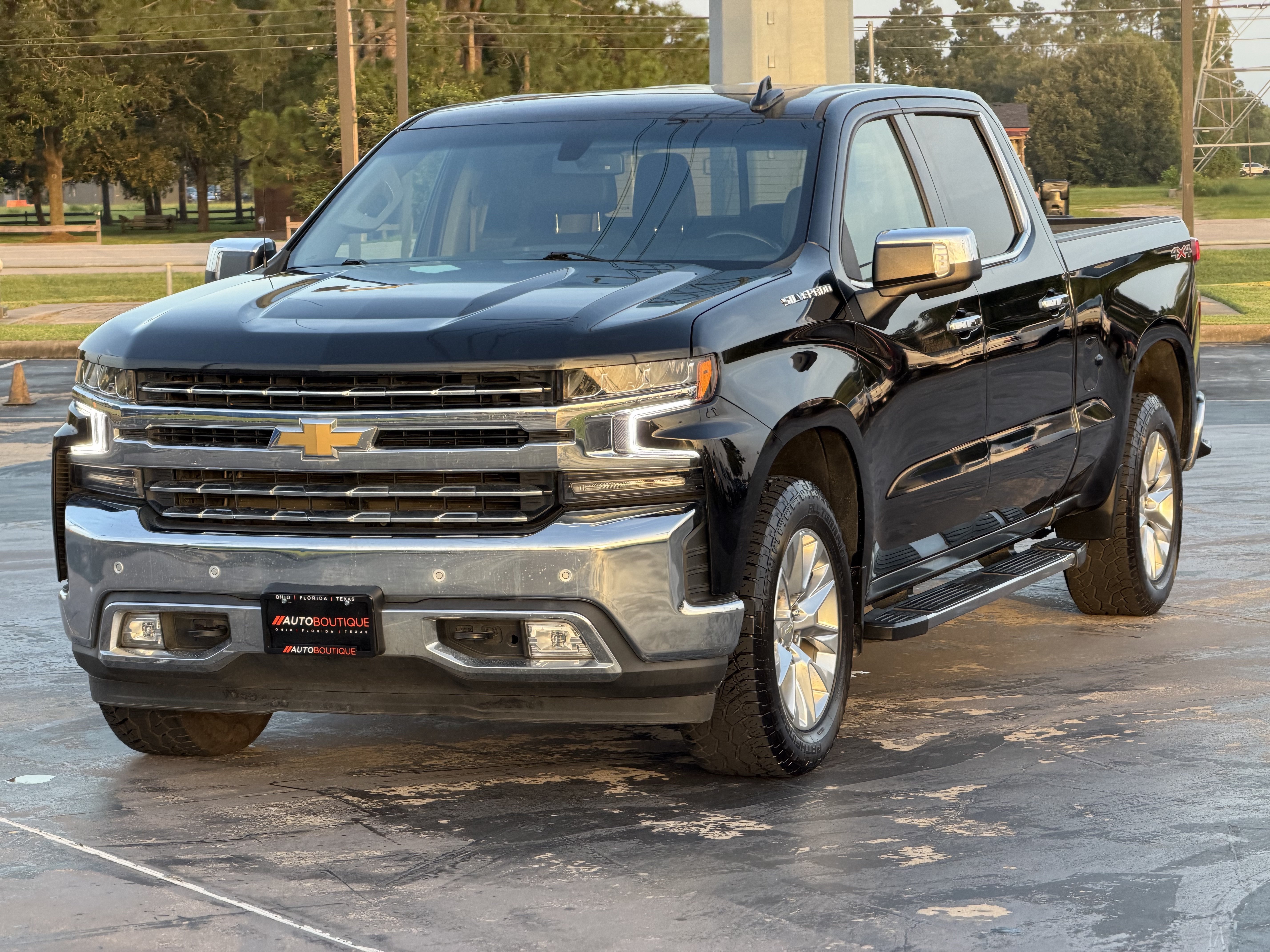 Used 2021 Chevrolet Silverado 1500 LTZ AWD/4WD image 5