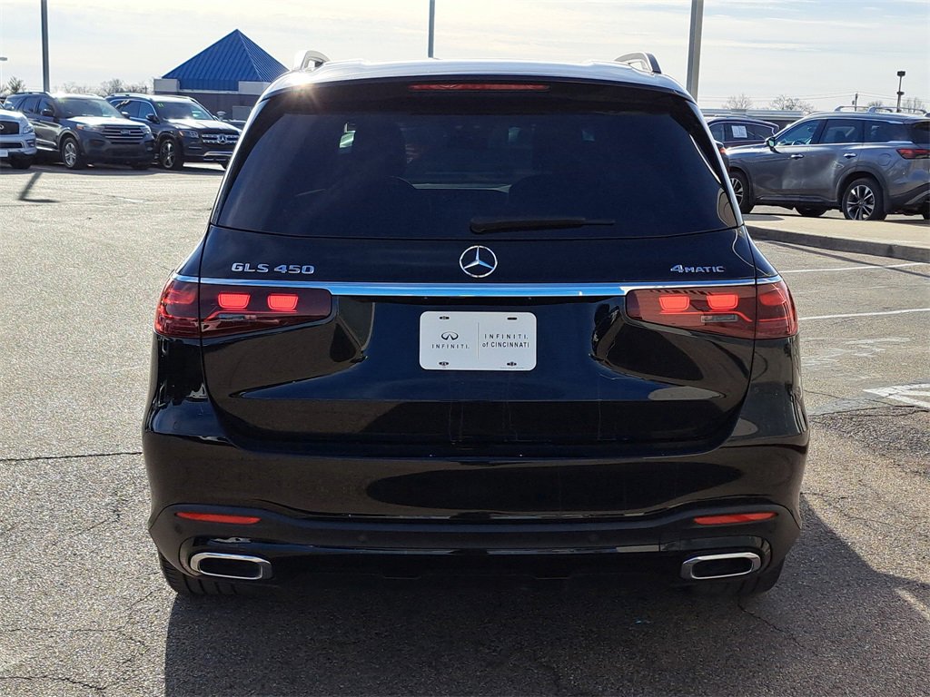 Used 2024 Mercedes-Benz GLS 450 4MATIC image 4