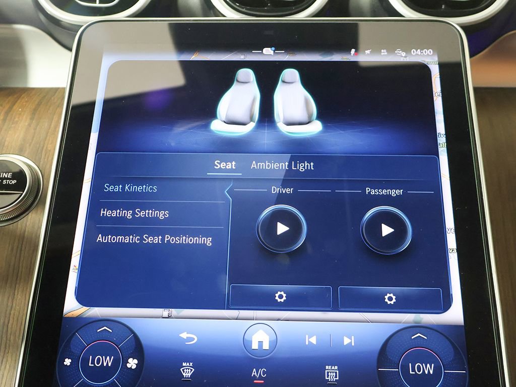 Used 2025 Mercedes-Benz GLC 300 4MATIC image 46