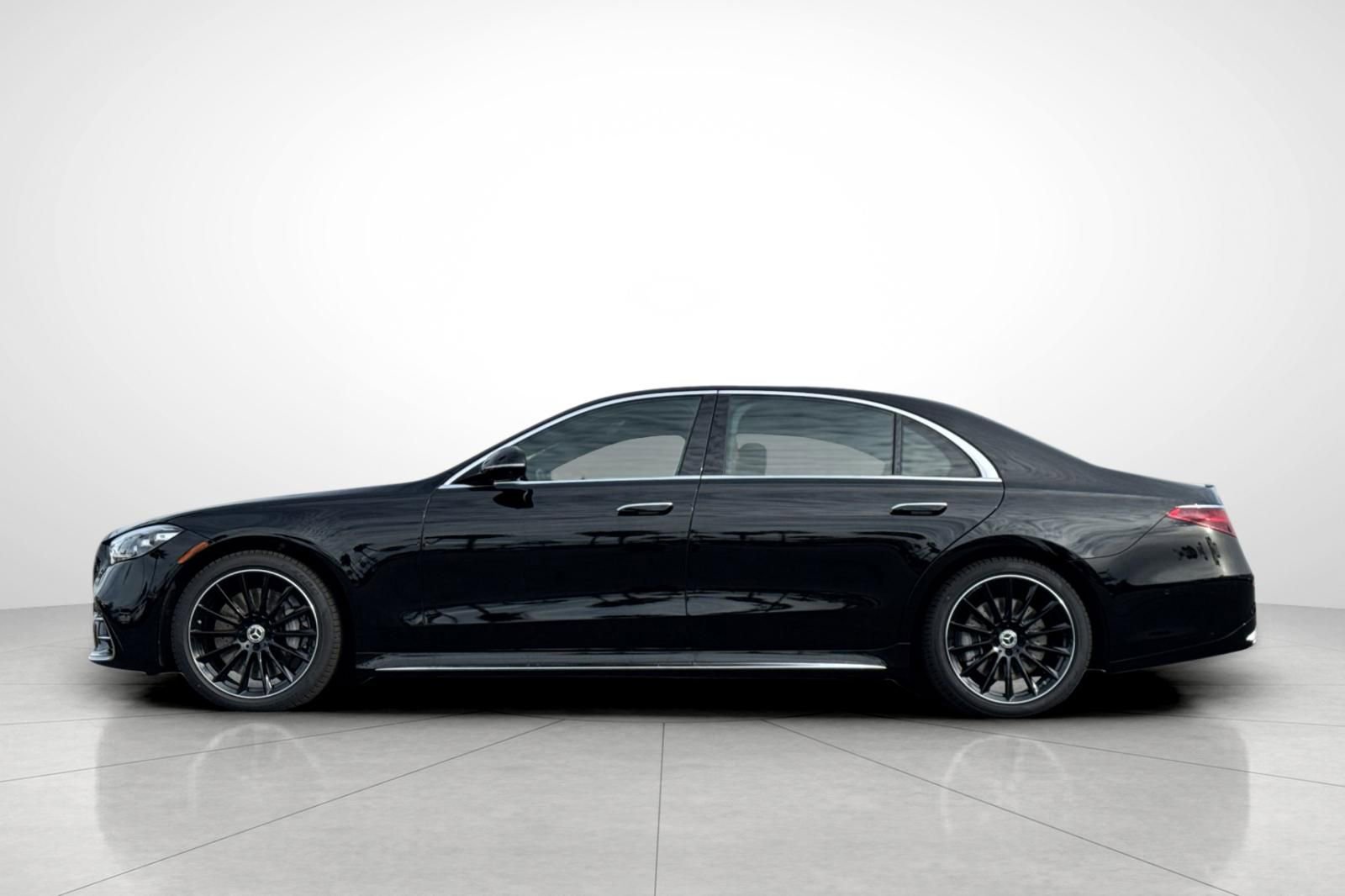 New 2026 Mercedes-Benz S 580 4MATIC Sedan image 32