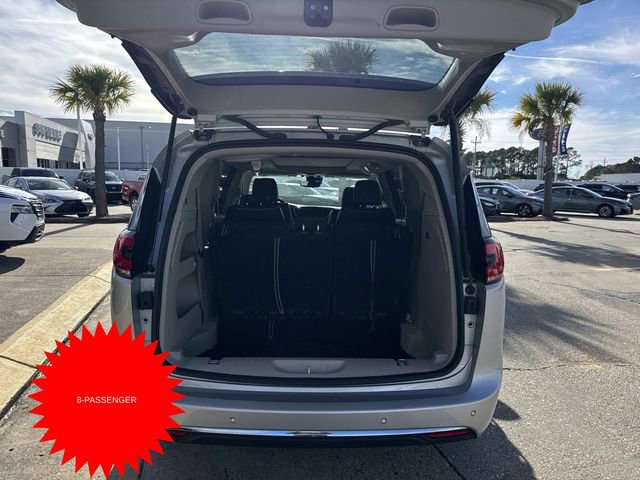 Used 2024 Chrysler Pacifica Limited image 6