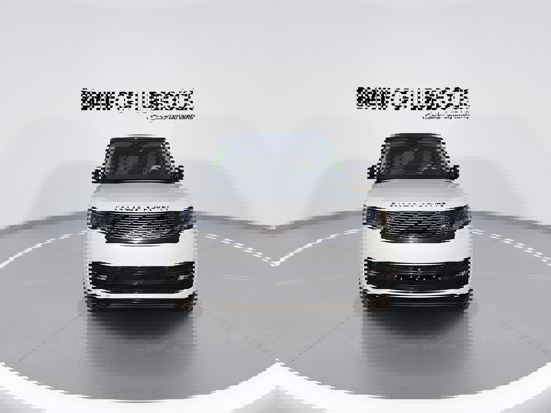 Used 2024 Land Rover Range Rover SE AWD/4WD image 2