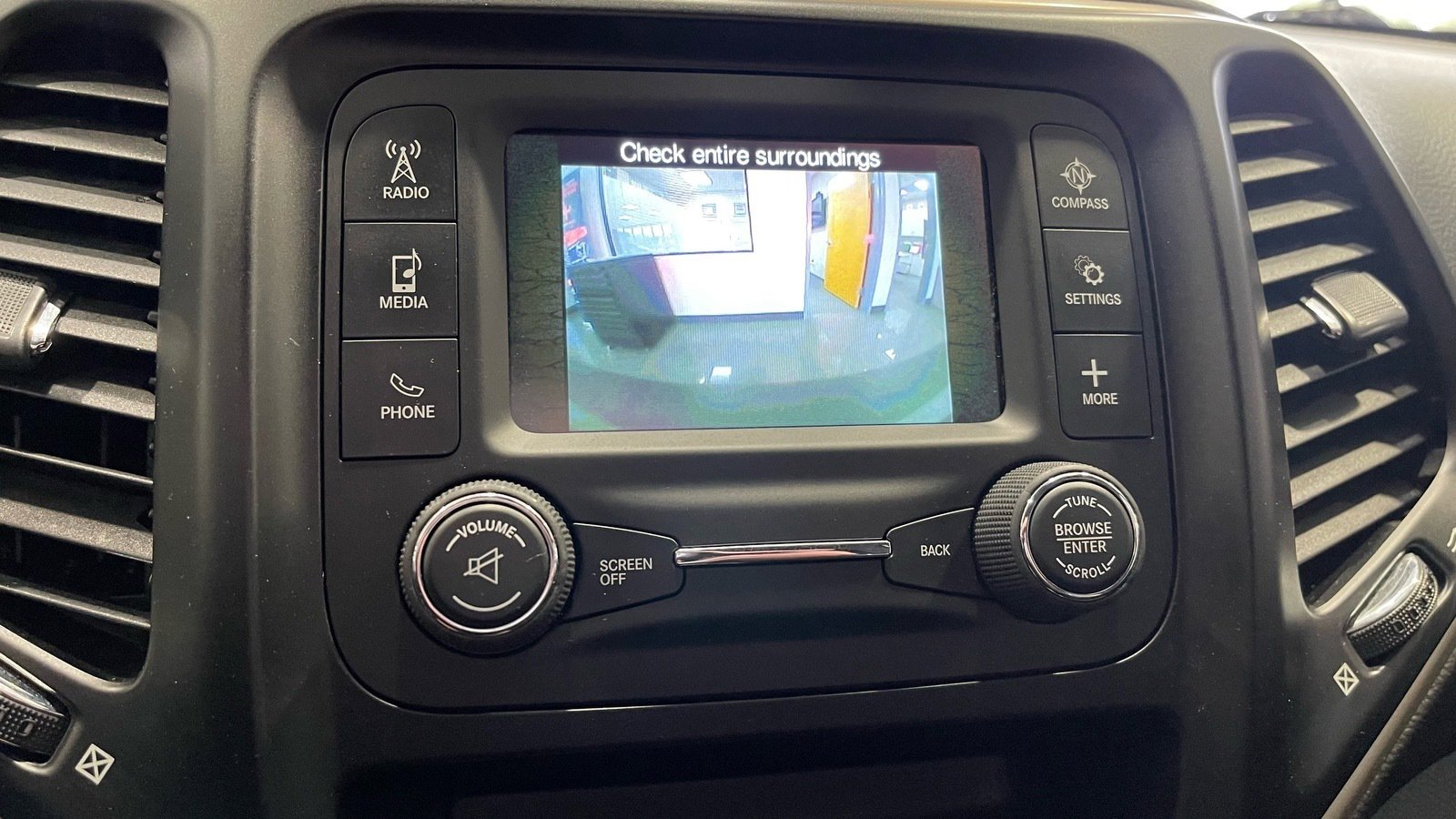 Used 2015 Jeep Cherokee Sport w/ Sport Appearance Group FWD image 46