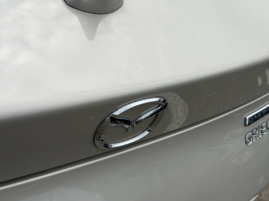 Used 2023 MAZDA MX-5 Miata Grand Touring RWD image 14