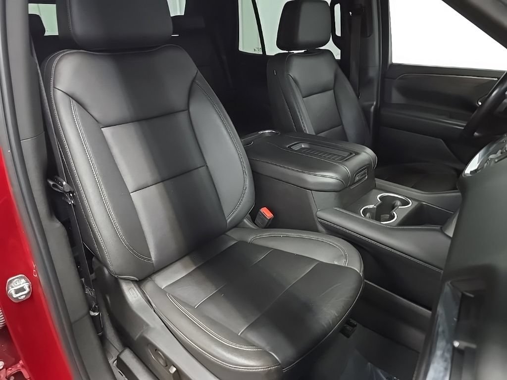 Used 2022 Chevrolet Tahoe Z71 w/ Luxury Package AWD/4WD image 15