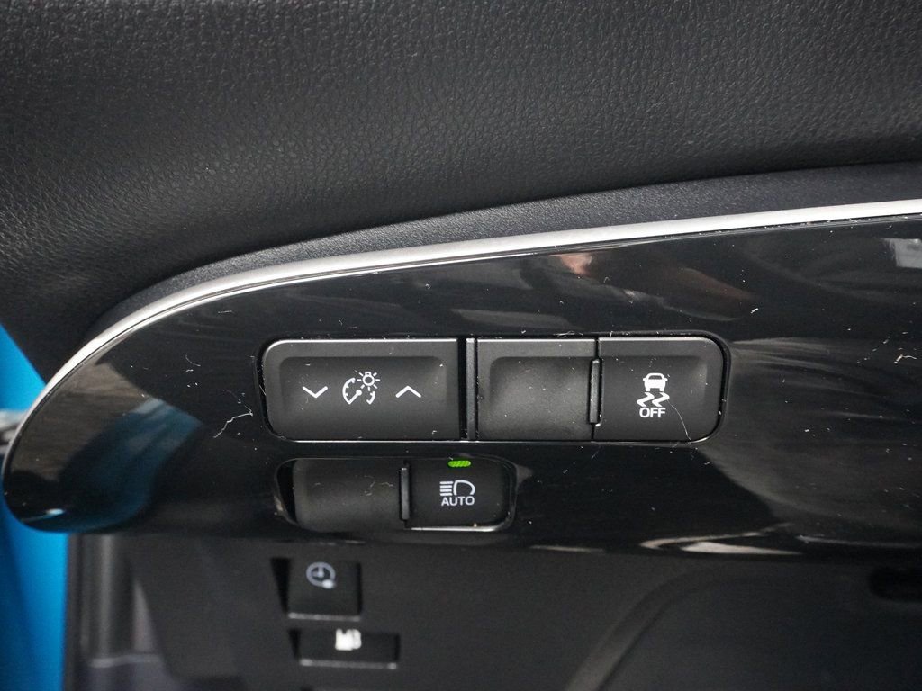 Used 2017 Toyota Prius Prime Plus image 29