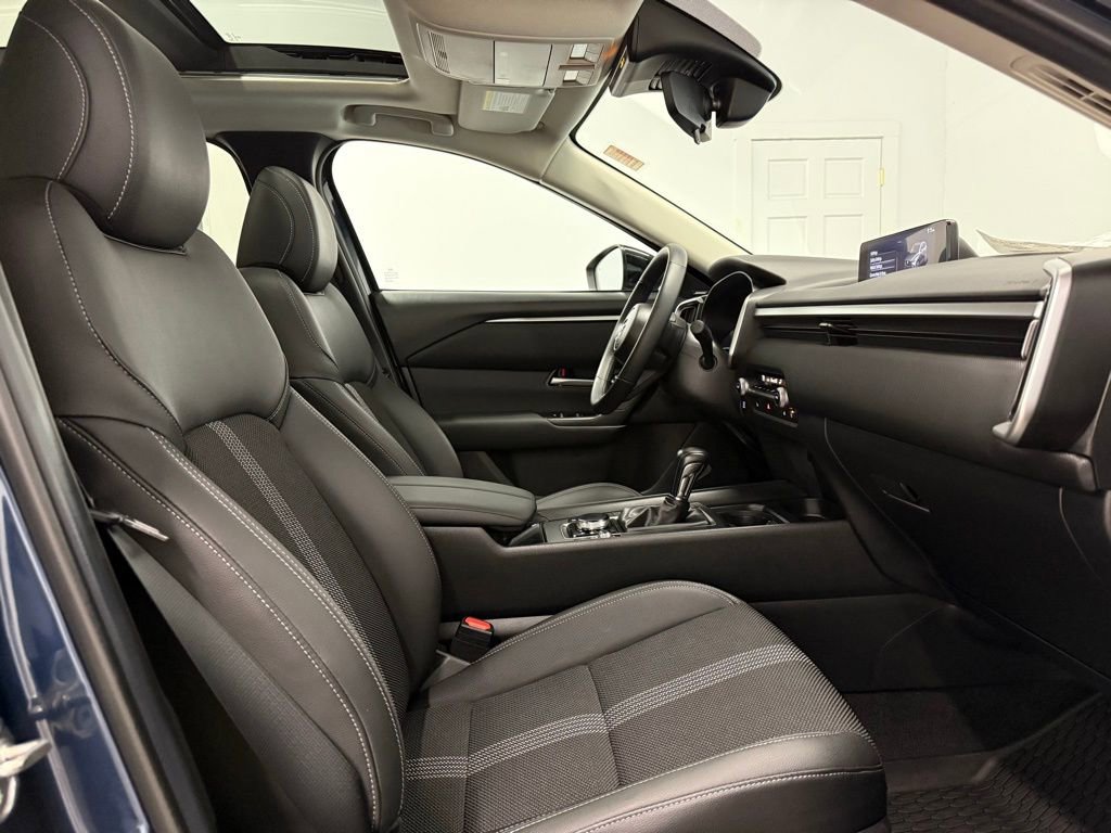 Used 2025 MAZDA CX-50 AWD 2.5 S w/ Weather Package image 19