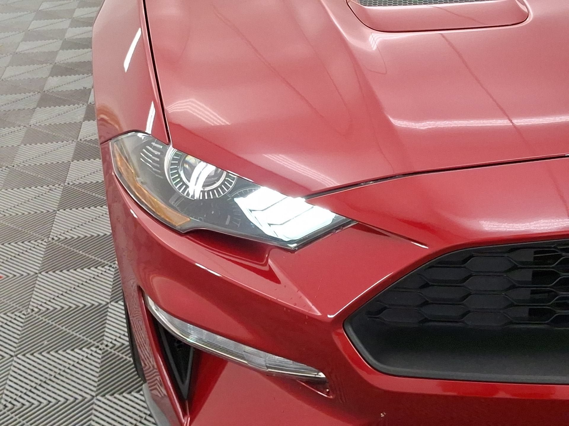 Used 2022 Ford Mustang Premium w/ Ford Safe & Smart Package RWD image 28