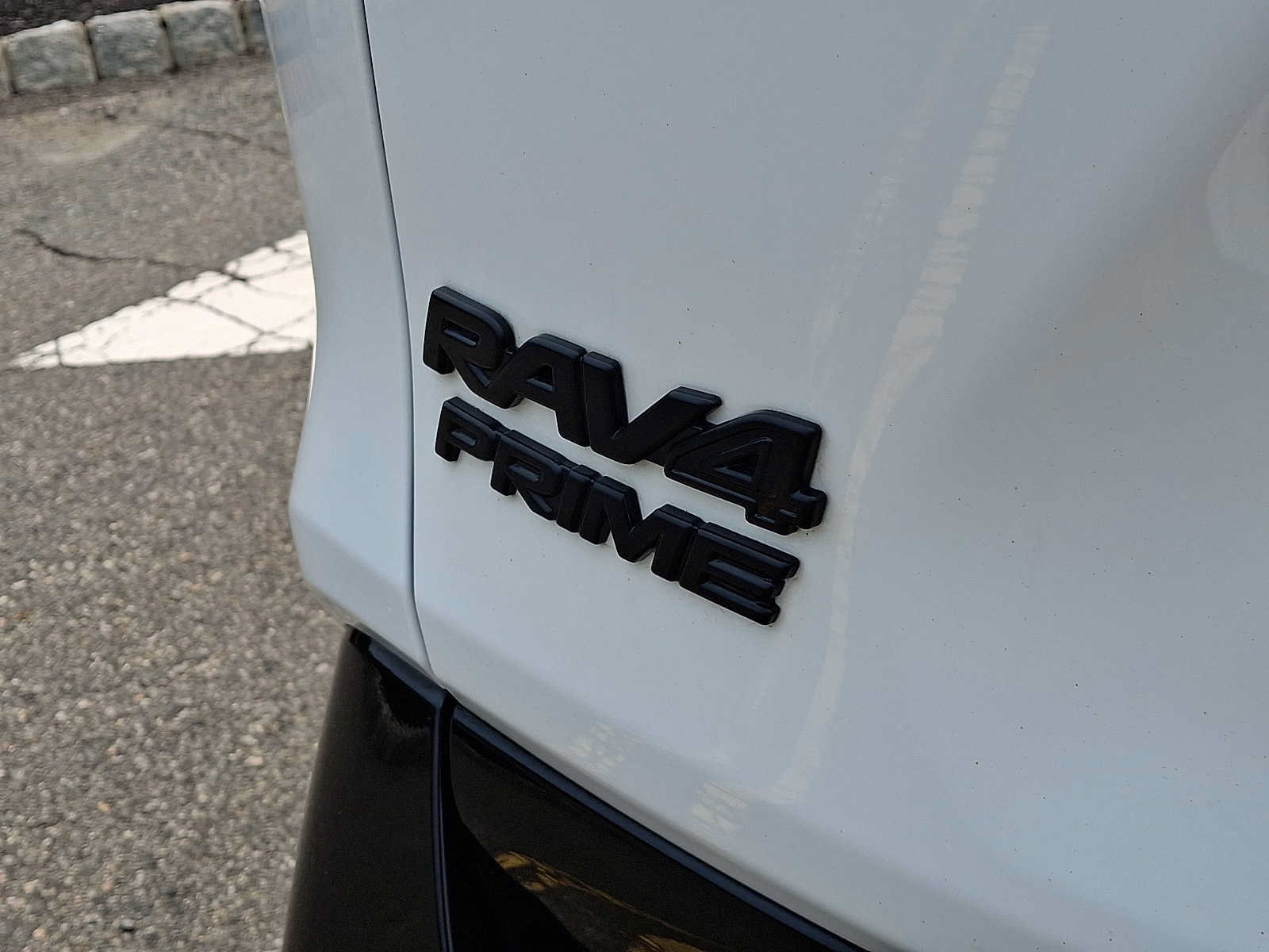 Used 2023 Toyota RAV4 SE w/ Weather & Moonroof Package AWD/4WD image 32