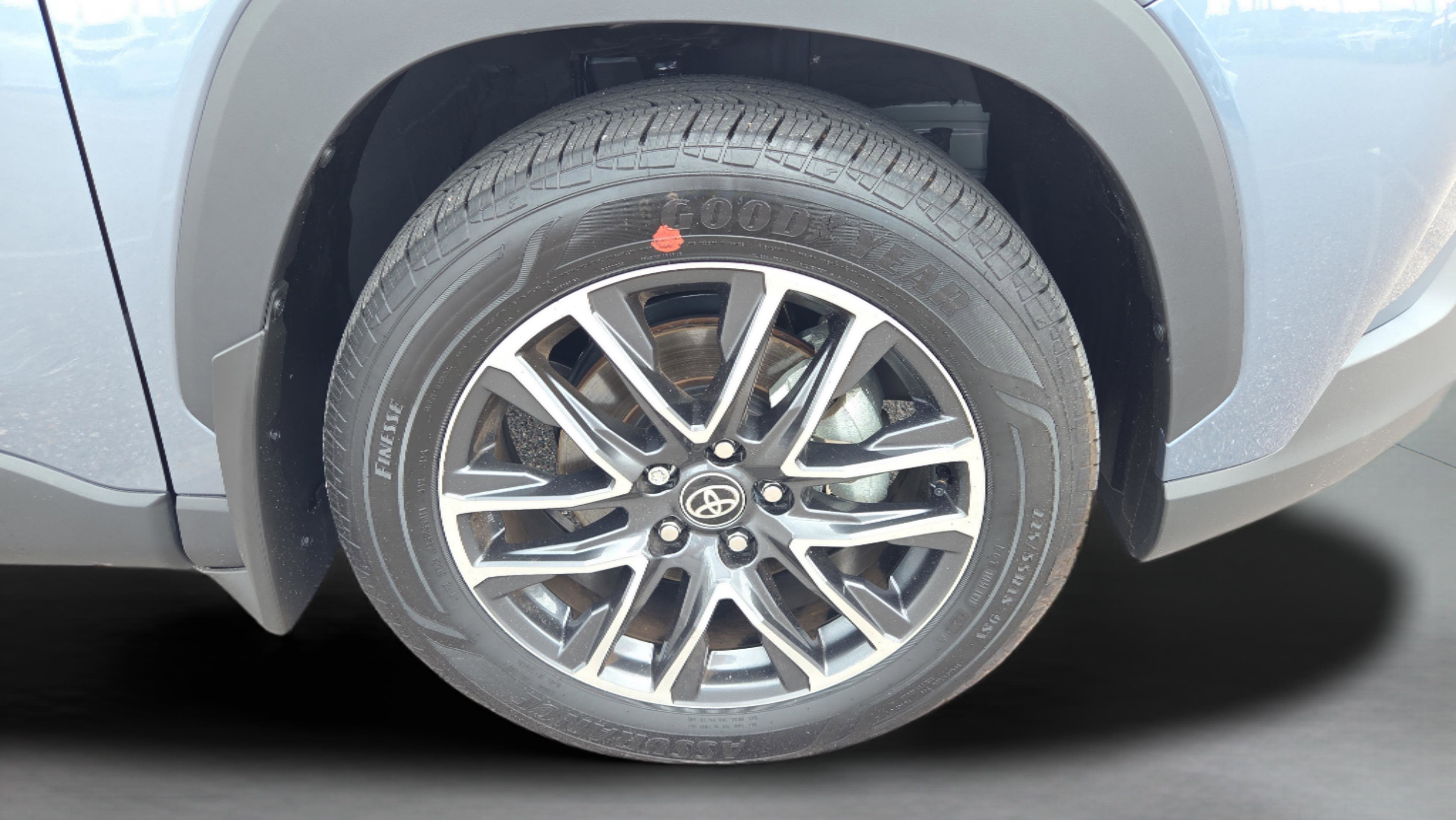 Certified 2026 Toyota Corolla Cross XLE w/ Convenience Package FWD image 36