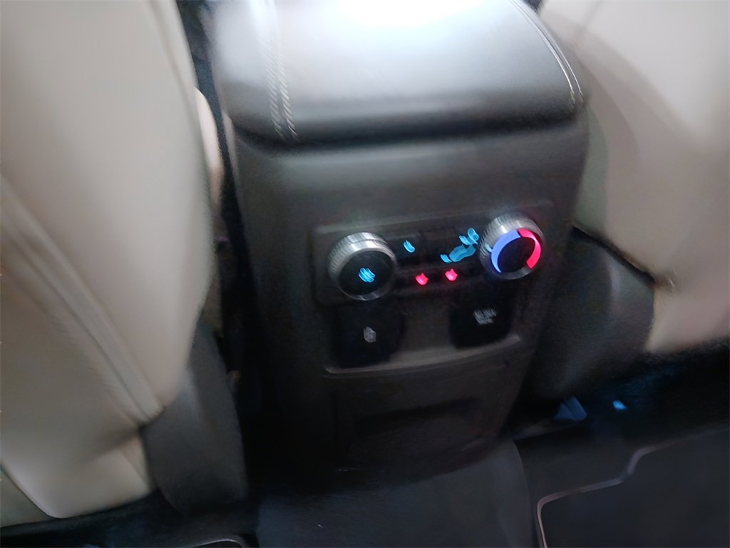 Used 2023 Ford Explorer Platinum w/ Technology Package image 21
