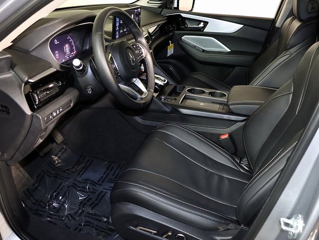 Used 2026 Acura MDX w/ Technology Package image 12