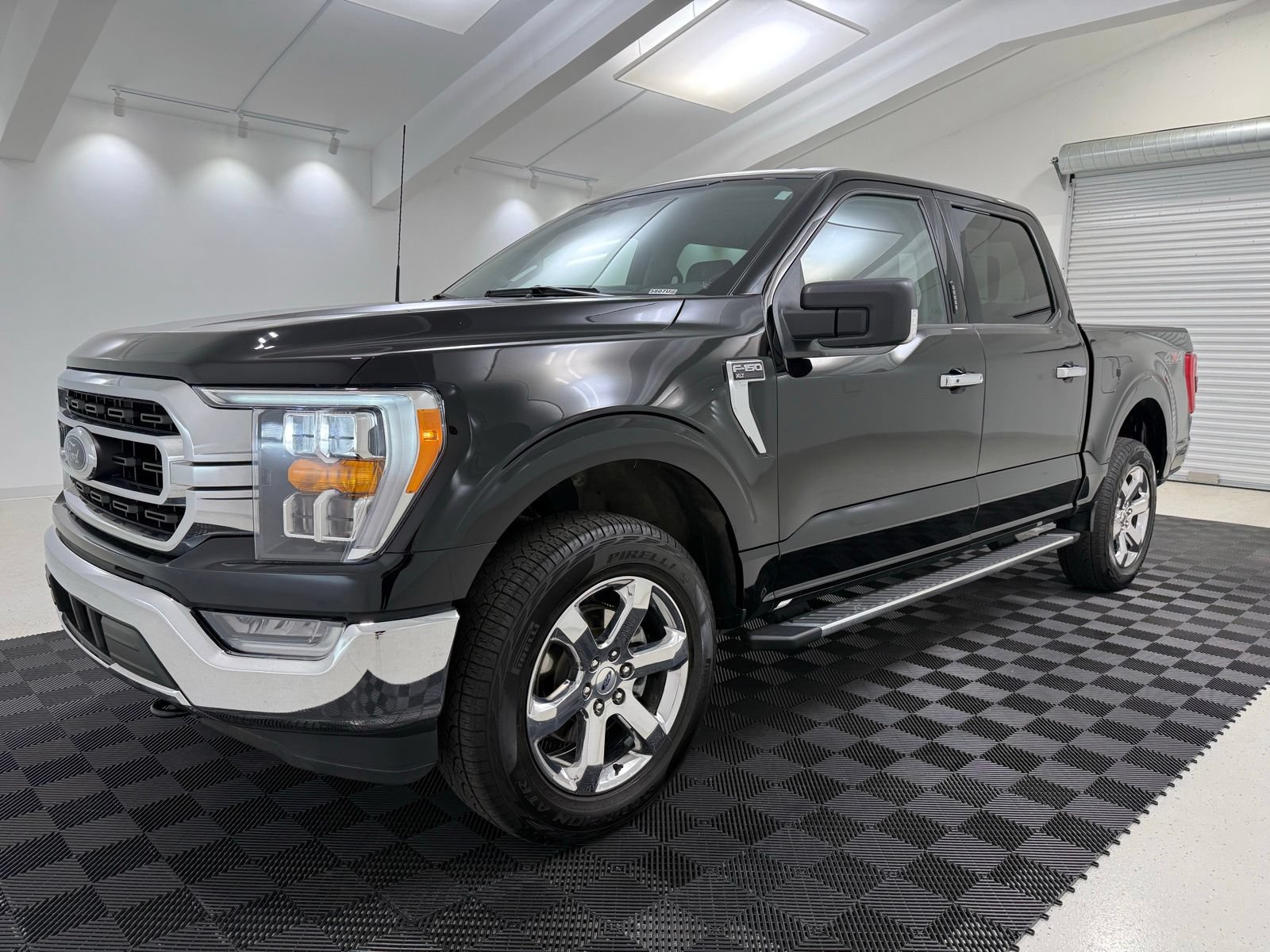 Used 2023 Ford F150 XLT w/ Equipment Group 302A High AWD/4WD image 3
