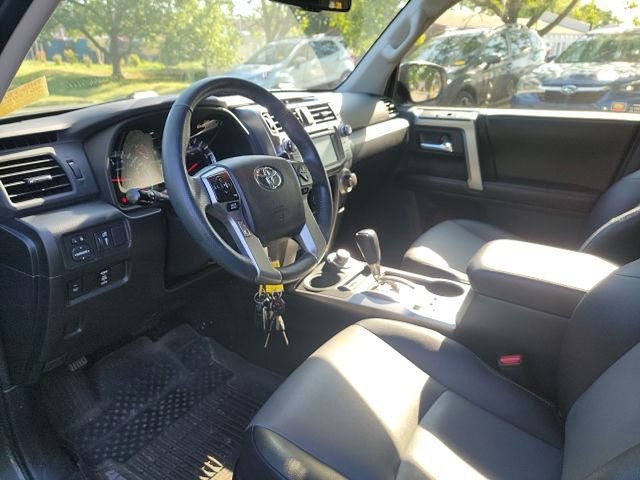 Used 2017 Toyota 4Runner SR5 Premium AWD/4WD image 9