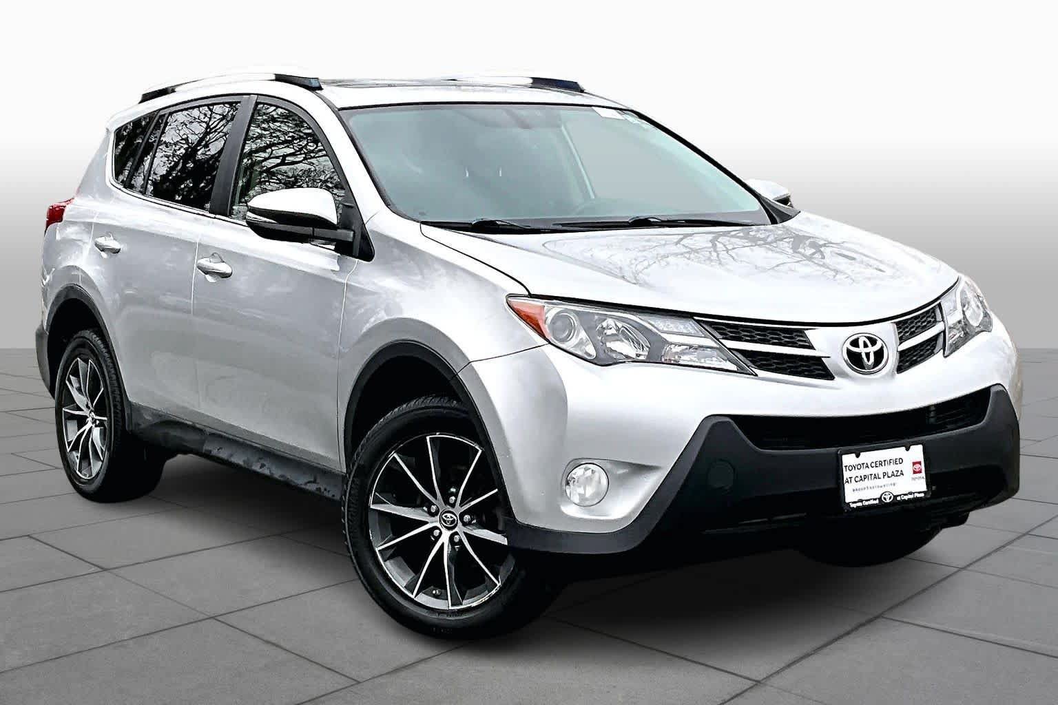 Used 2015 Toyota RAV4 Limited AWD/4WD image 3