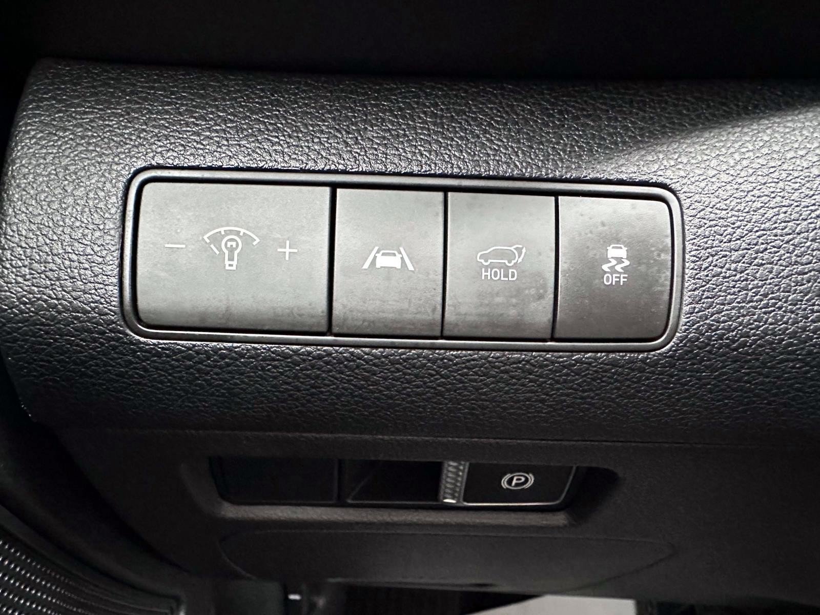 Used 2023 Hyundai Santa Fe SEL AWD/4WD image 16