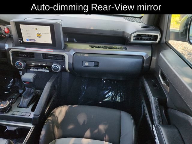 Used 2025 Toyota Tacoma TRD Sport AWD/4WD image 24