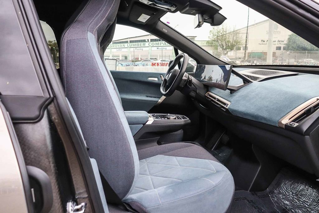 Used 2025 BMW iX xDrive50 w/ Convenience Package image 16