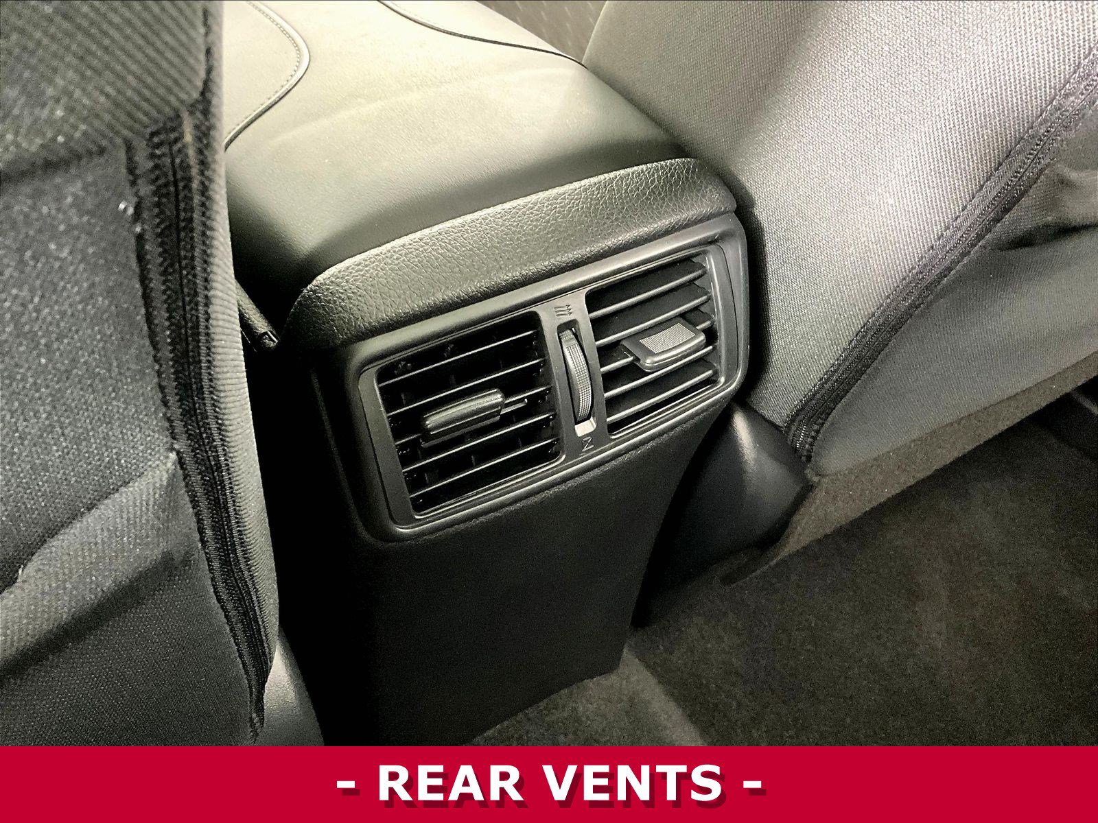 Used 2019 Nissan Rogue SV w/ Sun & Sound Touring Package AWD/4WD image 10