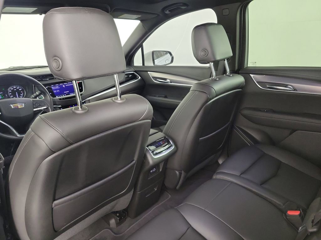 Certified 2024 Cadillac XT6 Luxury w/ LPO, Floor Liner Package image 13