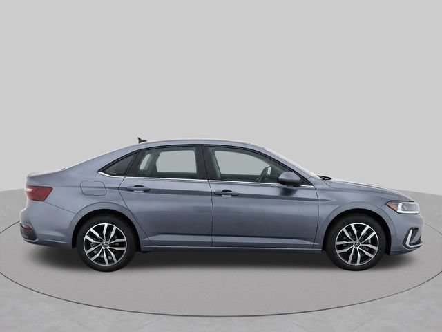 Used 2025 Volkswagen Jetta SE FWD image 8