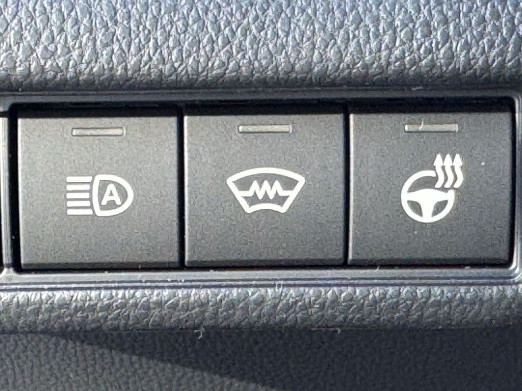 New 2026 Toyota Prius Plug-In Hybrid w/ Limited Premium Package FWD image 19