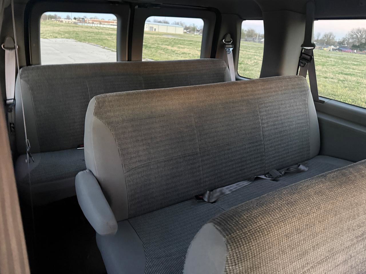 Used 2001 Ford E-350 and Econoline 350 Club Wagon image 19