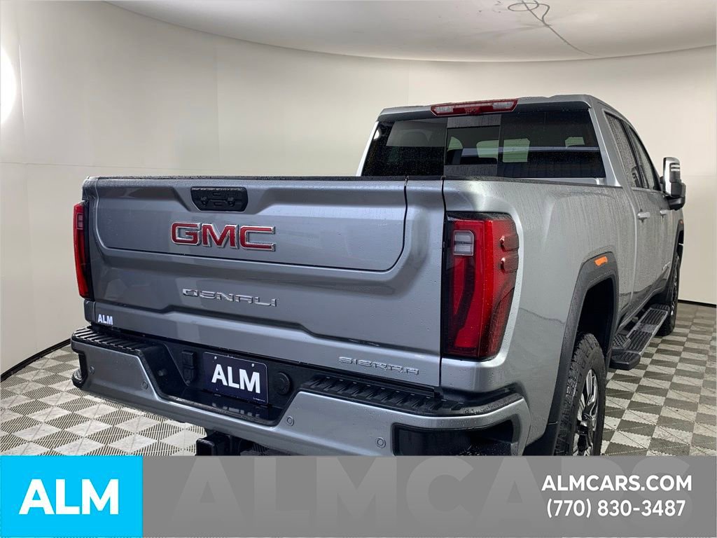 Used 2025 GMC Sierra 3500 Denali image 9