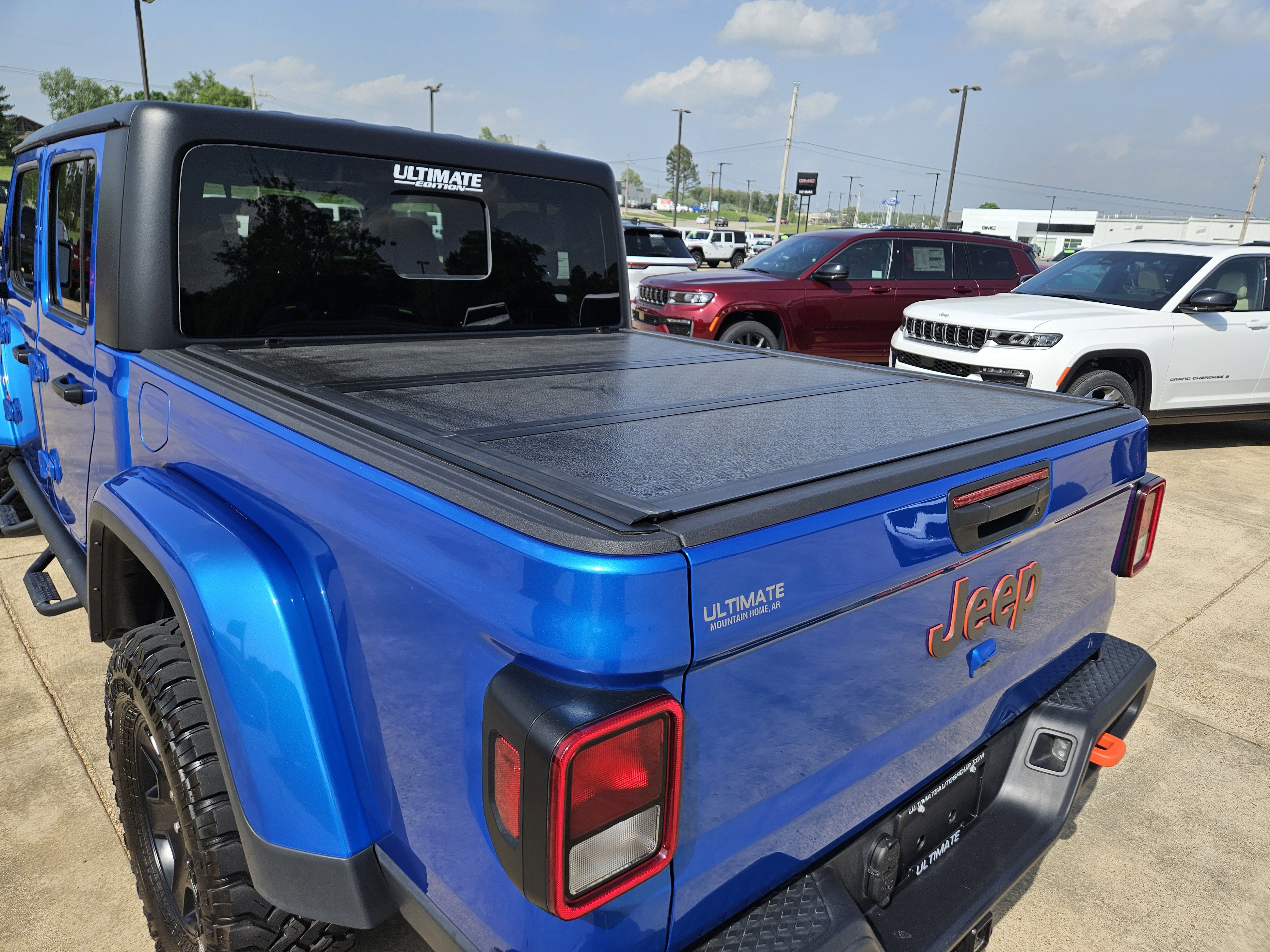 Used 2021 Jeep Gladiator Mojave w/ Trailer Tow Package AWD/4WD image 13