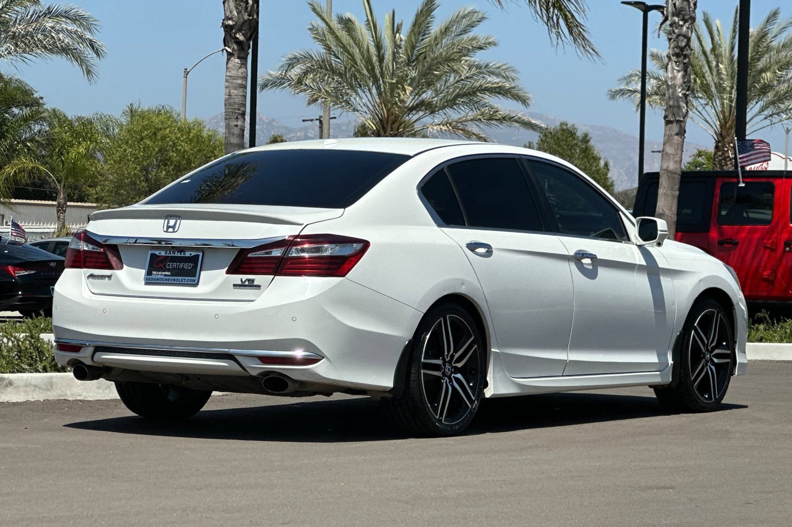 Used 2016 Honda Accord Touring image 4
